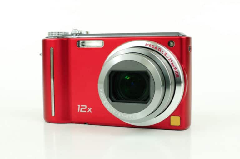 Recycling a Digital Camera: A guide – DisposalXT